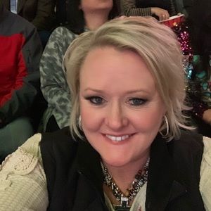 Meet your Posher, Leslee